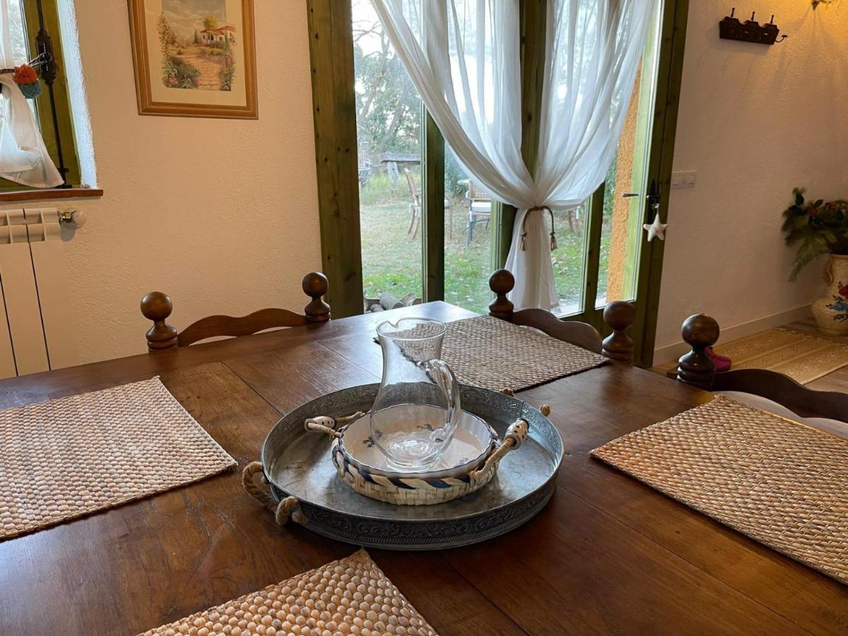 Aurora 2-Bed Cottage - Sleeps 4 - Montseny Park アルブシエス エクステリア 写真