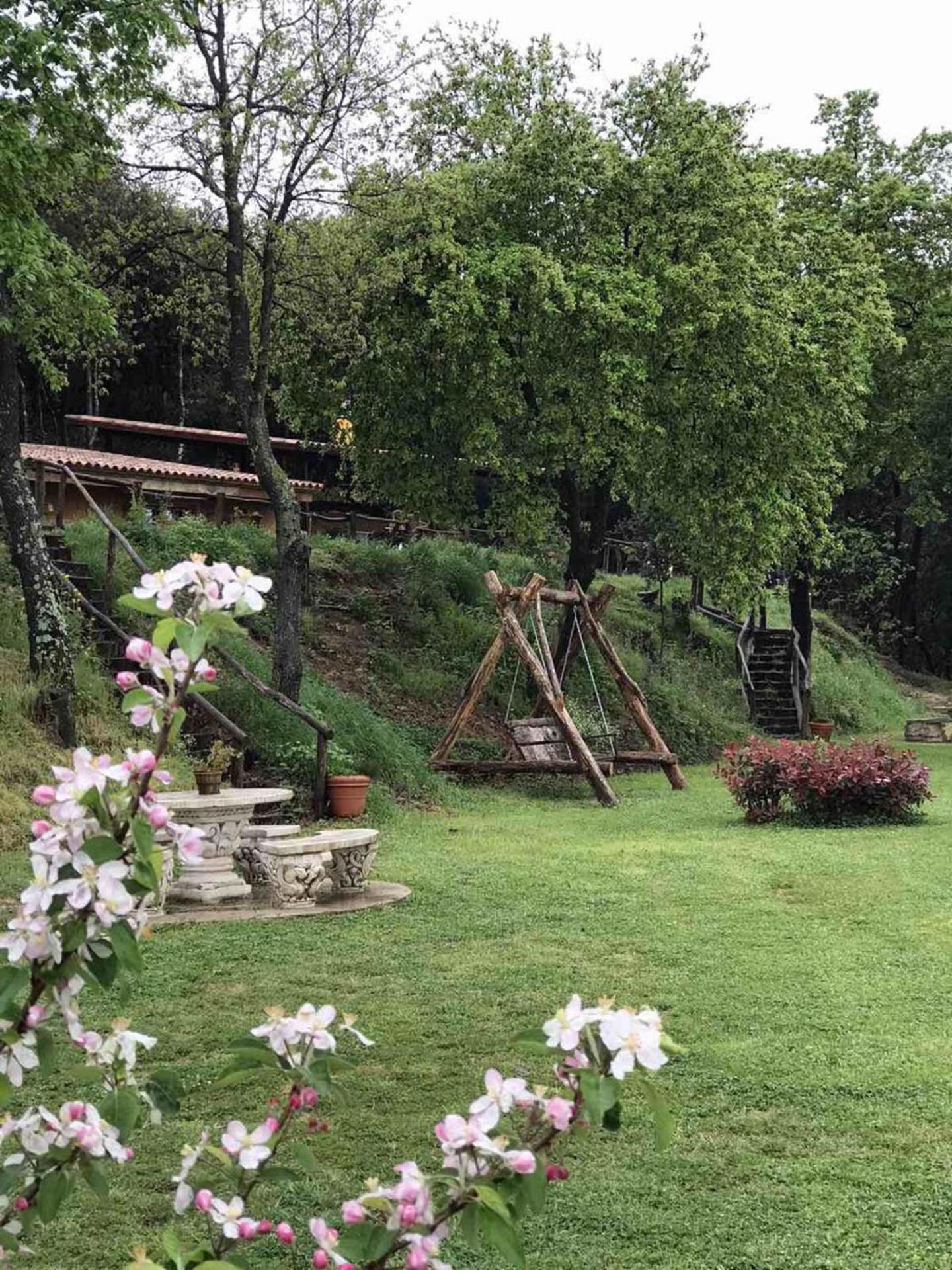 Aurora 2-Bed Cottage - Sleeps 4 - Montseny Park アルブシエス エクステリア 写真
